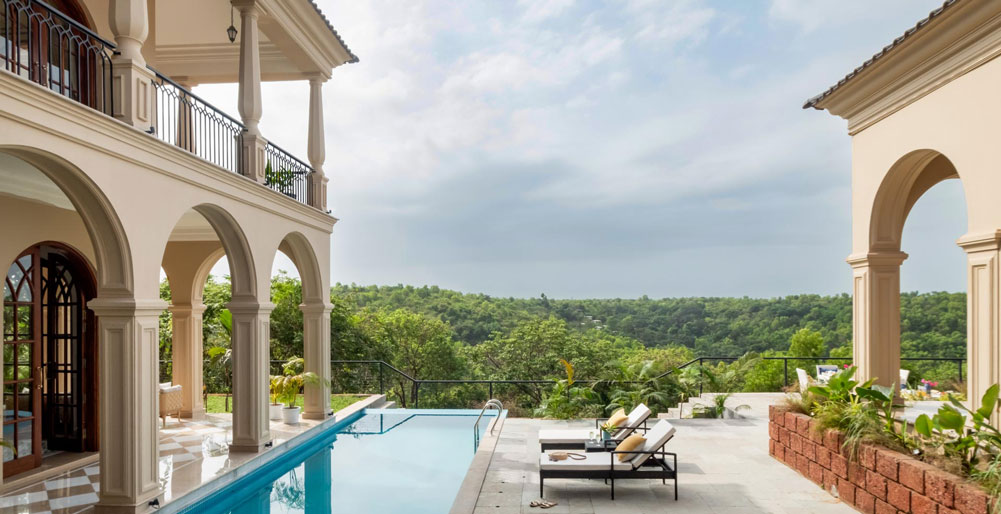 Sacri Borod Hill 7 - Poolside